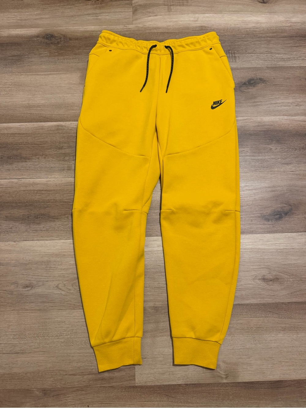 Nike Tech Fleece Pants Mens Medium Yellow Joggers Sweatpants CU4495-716